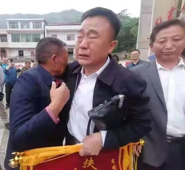 【乡村振兴强县】山道弯弯情依依，驻新邵这个工作队撤离场面感人