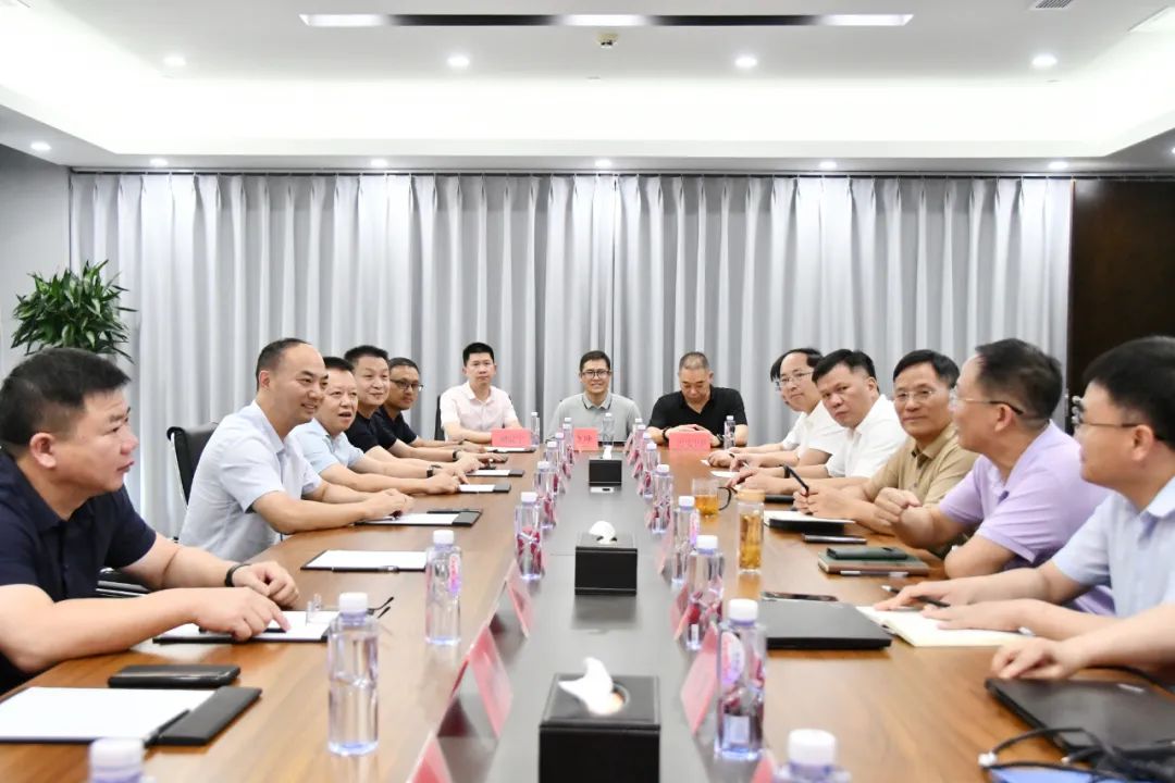 謝小軍率隊赴北京開展精準招商活動